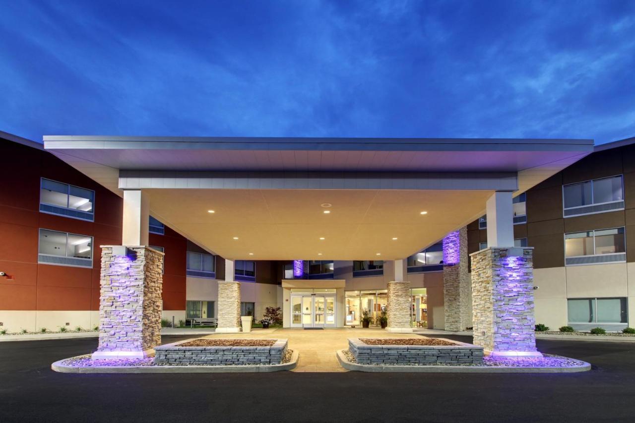 Holiday Inn Express & Suites Galesburg By Ihg Exterior foto