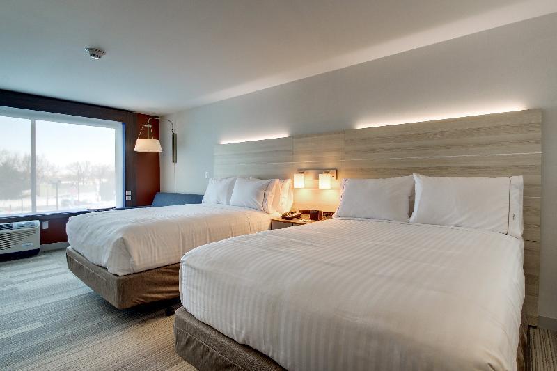 Holiday Inn Express & Suites Galesburg By Ihg Exterior foto